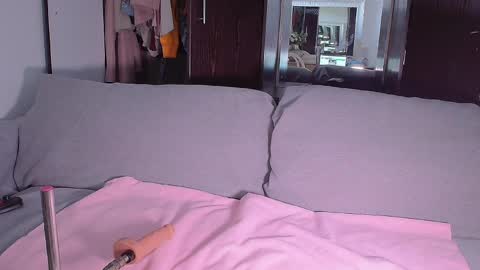 lusciouslipsxx online show from 28, 3, 2026
