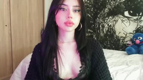 Valerie  April   online show from 8, 3, 2025