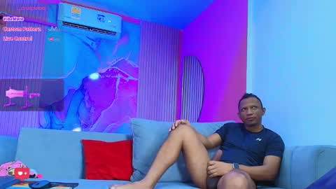 MIKE Y RUBY online show from 4, 3, 2025