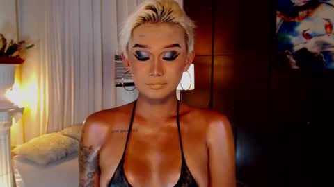 AdriannaFowks online show from 30, 7, 2026