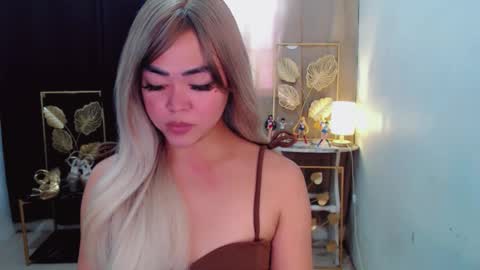 Snapshot of lustfuloffendertrina chatting on 29, 4, 2026 Trina online show from 29, 4, 2026