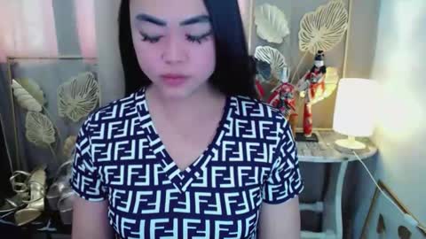 Snapshot of lustfuloffendertrina chatting on 18, 5, 2026 Trina online show from 18, 5, 2026