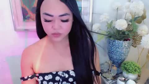 Snapshot of lustfuloffendertrina chatting on 10, 6, 2026 Trina online show from 10, 6, 2026