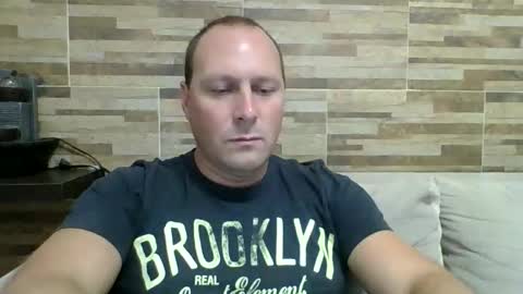 Snapshot of lustonfan chatting on 21, 3, 2026 lustonfan online show from 21, 3, 2026