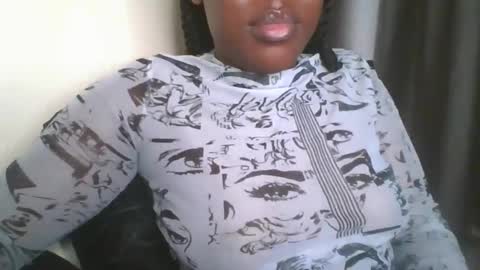 lustrous-choco online show from 15, 4, 2026