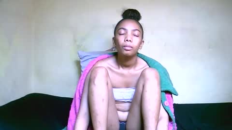 lutchia online show from 28, 9, 2025