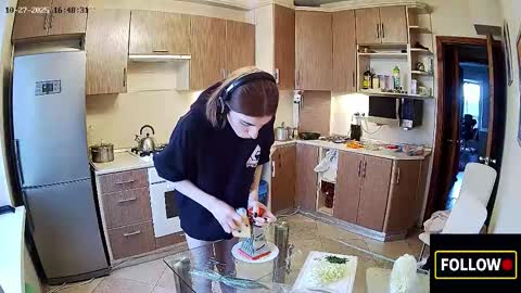 luuvteam online show from 27, 10, 2025