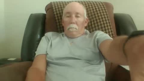 Snapshot of luv269er chatting on 23, 10, 2025 luv269er online show from 23, 10, 2025