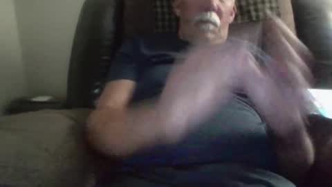 Snapshot of luv269er chatting on 10, 4, 2026 luv269er online show from 10, 4, 2026
