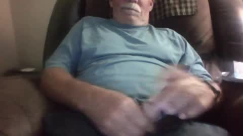 Snapshot of luv269er chatting on 13, 4, 2026 luv269er online show from 13, 4, 2026