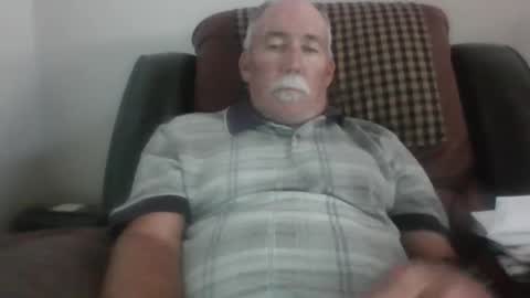 Snapshot of luv269er chatting on 23, 4, 2026 luv269er online show from 23, 4, 2026