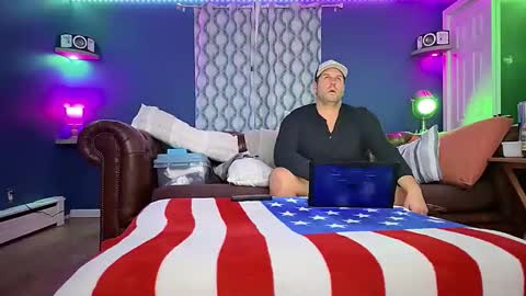 luv2watch1980 online show from 12, 11, 2025