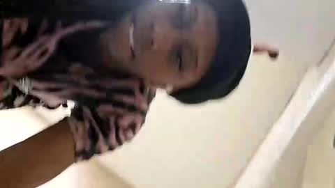 luvbug555 online show from 12, 11, 2025