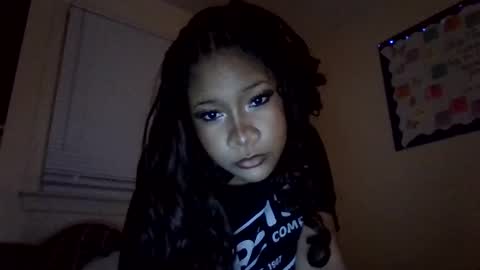 luvelybby22 online show from 25, 5, 2026