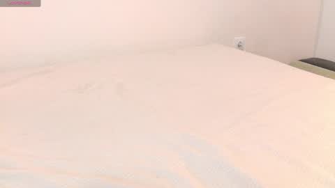 luvtosin663 online show from 22, 4, 2026