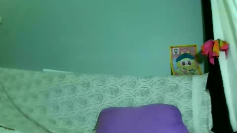 Snapshot of luvu4everxxx chatting on 6, 3, 2025 Bee Bee online show from 6, 3, 2025