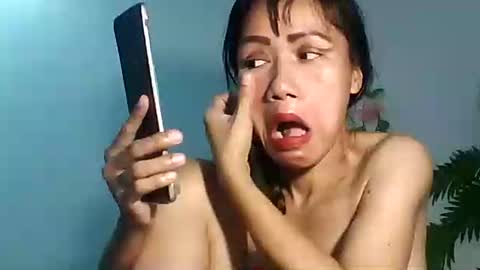 Snapshot of luvu4everxxx chatting on 1, 10, 2025 Bee Bee online show from 1, 10, 2025