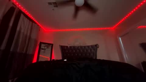 luvvlee online show from 18, 10, 2025