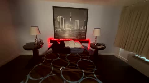 luvvlee online show from 25, 4, 2026