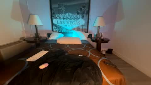 luvvlee online show from 29, 4, 2026