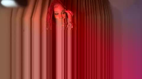luvvlee online show from 8, 6, 2026