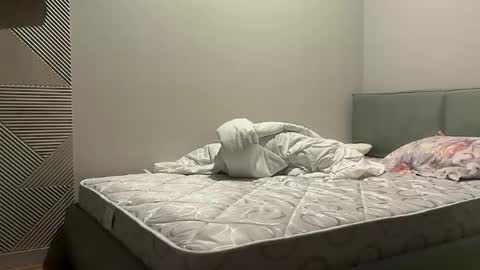 lux_angel online show from 16, 4, 2026