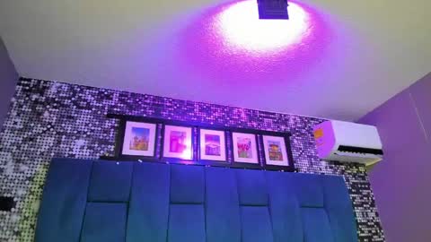 lux_bitchx online show from 1, 4, 2026