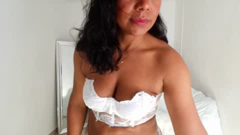 Snapshot of lux_noxentia chatting on 10, 7, 2026 Luz online show from 10, 7, 2026