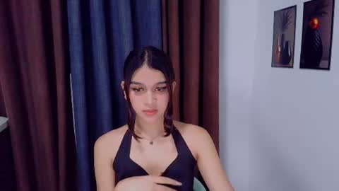 queen lux online show from 5, 8, 2026