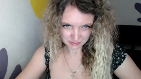Snapshot of luxdonna chatting on 1, 7, 2026 Donna online show from 1, 7, 2026