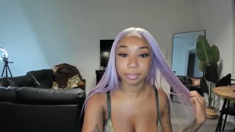 Snapshot of luxedollxoxo chatting on 16, 9, 2025 LUXE DOLL online show from 16, 9, 2025