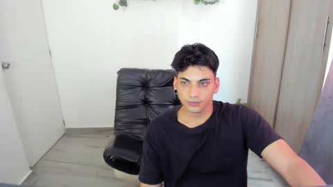 Snapshot of luxrx chatting on 12, 5, 2026 luxrx online show from 12, 5, 2026
