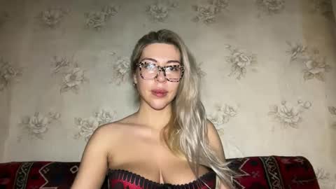 Snapshot of luxsonyastar chatting on 15, 11, 2025 LuxSonyaStar online show from 15, 11, 2025