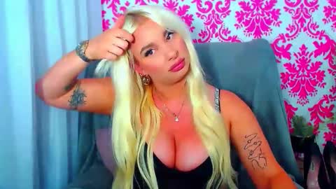 Luxuriaa online show from 25, 9, 2025