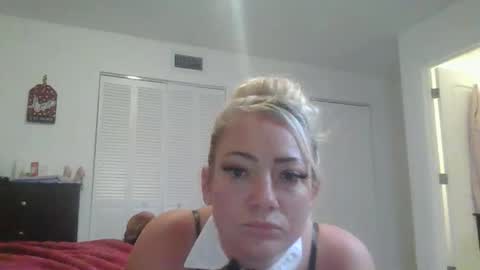 luxuriousbunny online show from 28, 10, 2025