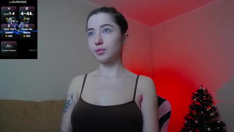 Snapshot of luxuryalma18 chatting on 21, 12, 2025 Alma online show from 21, 12, 2025