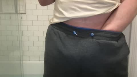 lvguynextdoor440656 online show from 26, 4, 2026