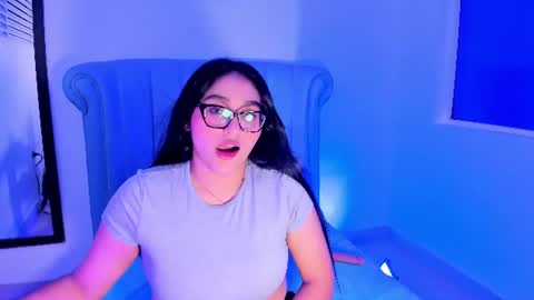 LYA DUBOIS  online show from 26, 7, 2026
