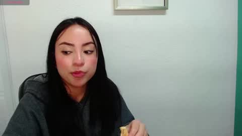 Snapshot of lya_levine chatting on 25, 2, 2025 Lya online show from 25, 2, 2025