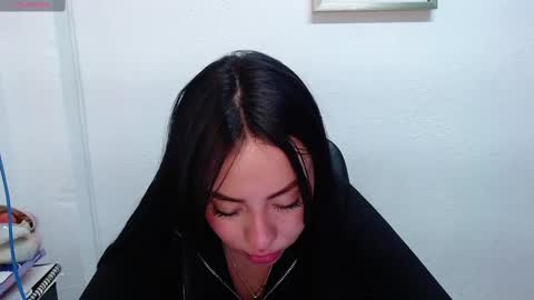 Snapshot of lya_levine chatting on 8, 3, 2025 Lya online show from 8, 3, 2025