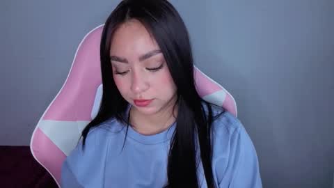 Snapshot of lya_levine chatting on 9, 10, 2025 Lya online show from 9, 10, 2025