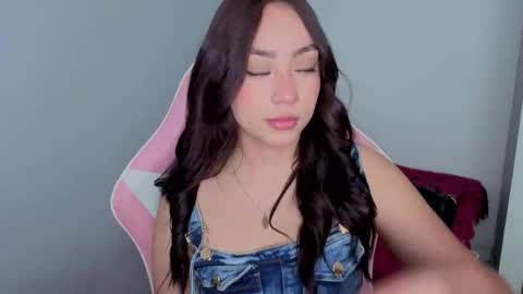 Snapshot of lya_levine chatting on 16, 12, 2025 Lya online show from 16, 12, 2025