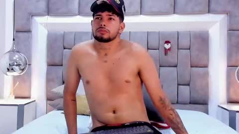 Snapshot of lyam_saenz chatting on 17, 11, 2025 lyam_saenz online show from 17, 11, 2025