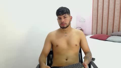 Snapshot of lyam_saenz chatting on 28, 11, 2025 lyam_saenz online show from 28, 11, 2025