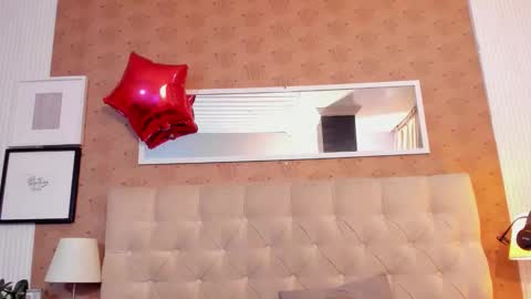 Lyan online show from 25, 2, 2026