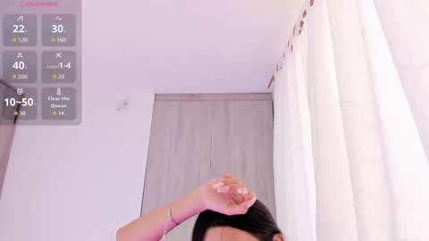 Snapshot of lyanna_cb chatting on 13, 11, 2025 Lyanna online show from 13, 11, 2025