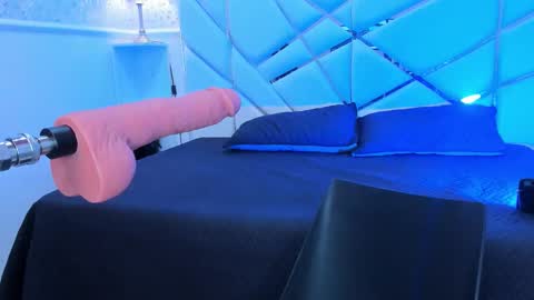 Lyen Rae  online show from 22, 3, 2026