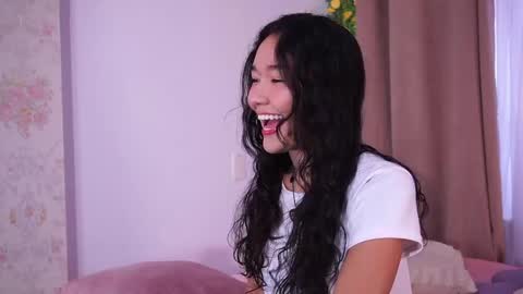 Lyhana Lee online show from 26, 4, 2026