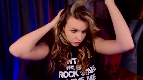 simply Eliza  online show from 4, 10, 2025