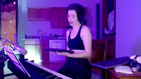 LylacDoll online show from 19, 12, 2024